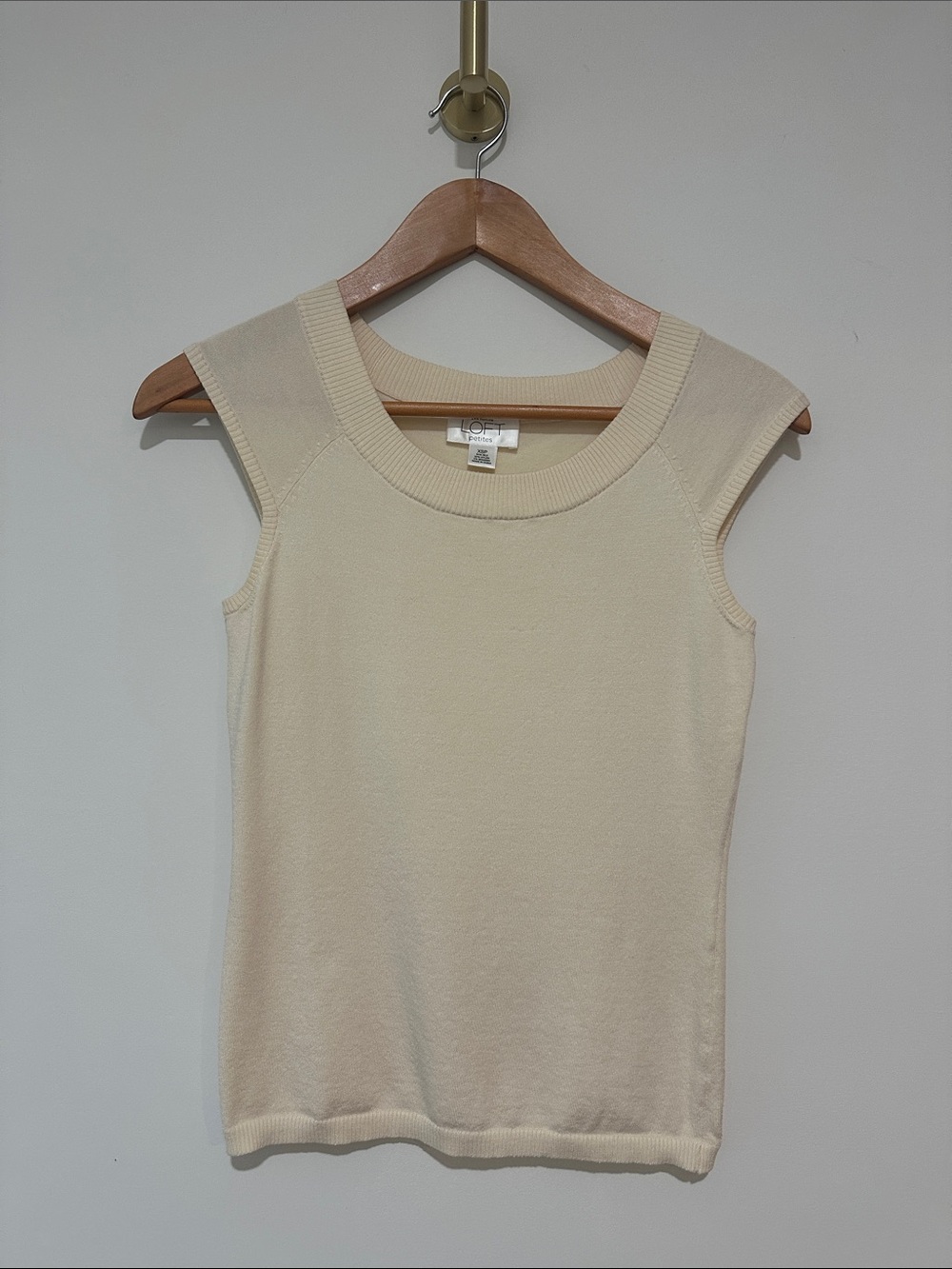 LOFT sleeveless knit cream top